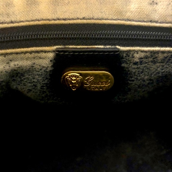 Closet cleanup! Gucci Boston satchel classic. - Picture 4 of 13